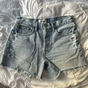 AGOLDE Parker long denim short in size 25 - light wash with distressing